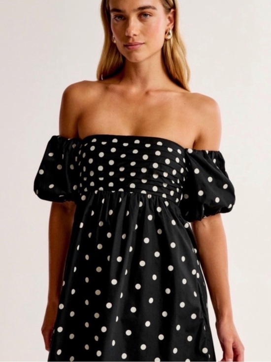 Abercrombie & Fitch Dresses & Skirts - Abercrombie & Fitch Polka Dot Off Shoulder Mini Romper